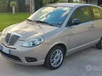 Usata Lancia Ypsilon 69 CV (50 kW) 2011 Giallo Utilitaria