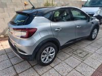 Usata Renault Captur 116 CV (85 kW) 2020 Grigio SUV