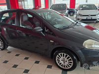 Usata Fiat Grande Punto Emotion 90 CV (66 kW) 2009 Grigio Utilitaria