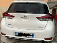 Usata Toyota Auris Active 112 CV (82 kW) 2016 Bianco Berlina