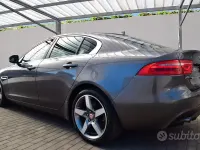 Usata Jaguar XE Prestige 180 CV (132 kW) 2015 Grigio Berlina