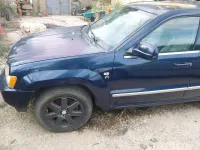 Usata Jeep Cherokee 218 CV (160 kW) 2008 Bluazzurro SUV