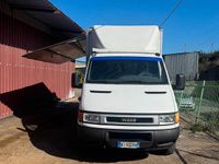 Usata Iveco Daily 125 CV (91 kW) 2000 Bianco