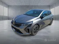 Usata Renault Clio V Techno 91 CV (66 kW) 2024 Grigio Berlina
