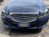 Usata Mercedes E200 Premium 136 CV (100 kW) 2014 Blu/azzurro Berlina