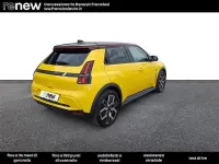 Usata Renault 5 E-Tech Komfort 77 kW (106 CV) 2025 Giallo