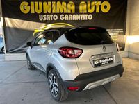 Usata Renault Captur 131 CV (96 kW) 2020 Grigio SUV