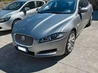 Usata Jaguar XF 200 CV (147 kW) 2014 Grigio Berlina