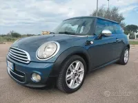 Käytetty Mini Cooper D 111 HP (81 kW) 2011 Sininen Viistoperä