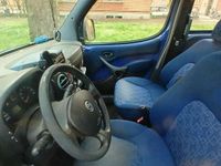 Usata Fiat Doblò 105 CV (77 kW) 2004 Blu/azzurro Monovolume