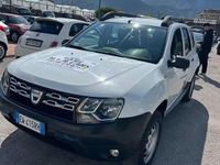 Usata Dacia Duster Lauréate 100 CV (73 kW) 2014 Bianco SUV
