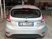 Usata Ford Fiesta Business Edition 75 CV (55 kW) 2014 Grigio Berlina