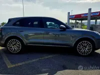 Usado Porsche Cayenne 340 CV (250 kW) 2020 Gris SUV