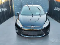 Usata Ford Fiesta Titanium 97 CV (71 kW) 2012 Nero Berlina