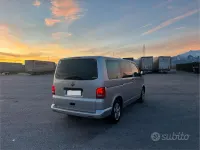 Usata VW Multivan 140 CV (102 kW) 2010 Grigio Monovolume
