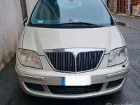 Usata Lancia Phedra 128 CV (94 kW) 2004 Marrone Monovolume
