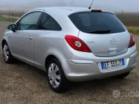Usata Opel Corsa 85 CV (62 kW) 2011 Grigio Utilitaria