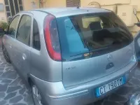 Usata Opel Corsa Club 60 CV (44 kW) 2005 Argento Utilitaria