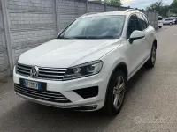 Usata VW Touareg Executive 204 CV (150 kW) 2015 Bianco SUV