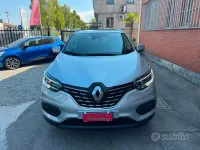 Usata Renault Kadjar 140 CV (102 kW) 2022 Grigio SUV