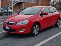 Usata Opel Astra 115 CV (84 kW) 2010 Rosso Berlina
