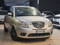 Usata Lancia Ypsilon 60 CV (44 kW) 2010 Grigio Utilitaria