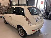 Usata Lancia Ypsilon 60 CV (44 kW) 2008 Bianco Utilitaria