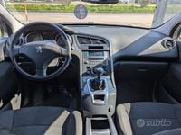 Usata Peugeot 5008 Active 120 CV (88 kW) 2015 Grigio Monovolume