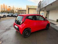 Usata Toyota Aygo X-play 72 CV (52 kW) 2021 Rosso Utilitaria