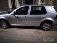 Usata VW Golf IV 101 CV (74 kW) 2002 Grigio Utilitaria