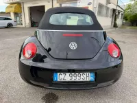 Usata VW New Beetle 75 CV (55 kW) 2006 Nero Utilitaria