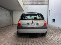 Usata Renault Clio II 98 CV (72 kW) 2000 Grigio Berlina