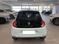 Gebraucht Renault Twingo Equilibre 65 PS (47 kW) 2024 Grün Kleinwagen