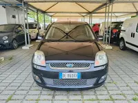 Usata Ford Fiesta Ghia 68 CV (50 kW) 2007 Nero Utilitaria