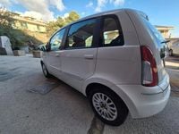 Usata Lancia Musa Gold 95 CV (69 kW) 2012 Bianco Monovolume