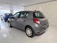 Usata Renault Clio II Dynamique 80 CV (58 kW) 2010 Grigio Berlina