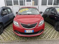 Usado Lancia Ypsilon Silver 69 HP (50 kW) 2022 Vermelho Citadino