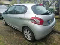 Usata Peugeot 208 82 CV (60 kW) 2013 Argento Utilitaria