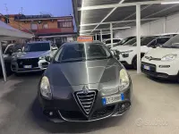 Usata Alfa Romeo Giulietta Distinctive 105 CV (77 kW) 2013 Grigio Utilitaria