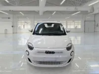 Usata Fiat 500e Action 42 kW (58 CV) 2022 Bianco Berlina