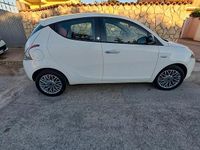 Usata Lancia Ypsilon 69 CV (50 kW) 2012 Bianco Utilitaria