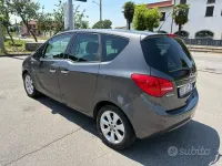 Usata Opel Meriva Cosmo 101 CV (74 kW) 2012 Grigio Monovolume