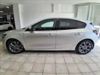 Usata Ford Focus ST-Line 115 CV (84 kW) 2024 Grigio moondust (metallizzato) Berlina
