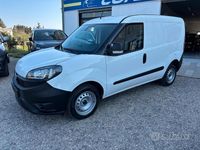 Begagnad Fiat Doblò S 105 HK (77 kW) 2022 Vit Minibuss
