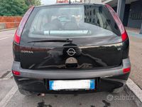 Usata Opel Corsa Comfort 75 CV (55 kW) 2001 Nero Utilitaria