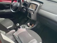 Usata Toyota Aygo 72 CV (52 kW) 2018 Rosso Utilitaria