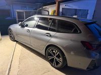 Usata BMW 330 M Sport 245 CV (180 kW) 2024 Grigio Station wagon