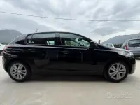 Usata Peugeot 308 Active 116 CV (85 kW) 2014 Nero Berlina