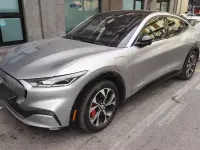 Usata Ford Mustang Mach-E Premium 242 kW (330 CV) 2022 Grigio SUV