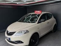 Usata Lancia Ypsilon Platinum 95 CV (69 kW) 2016 Beige Utilitaria